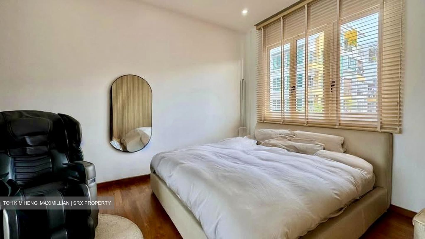 Sims Avenue (D14), Terrace #574515491